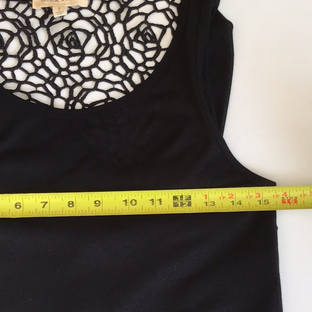 Black Swan Crochet Drape Back Tank Top - Picture 8 of 9